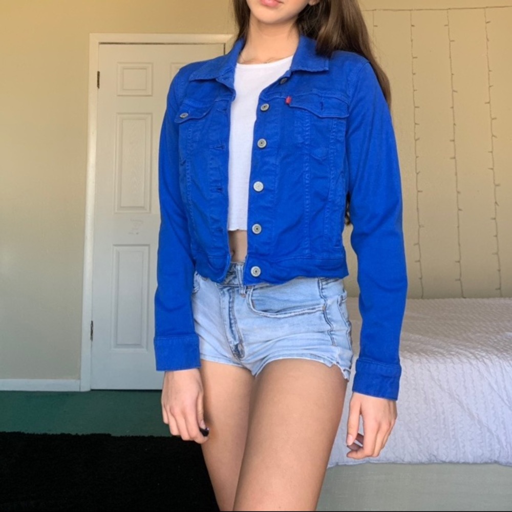 Blue Levi’s Jacket - Picture 2 of 4